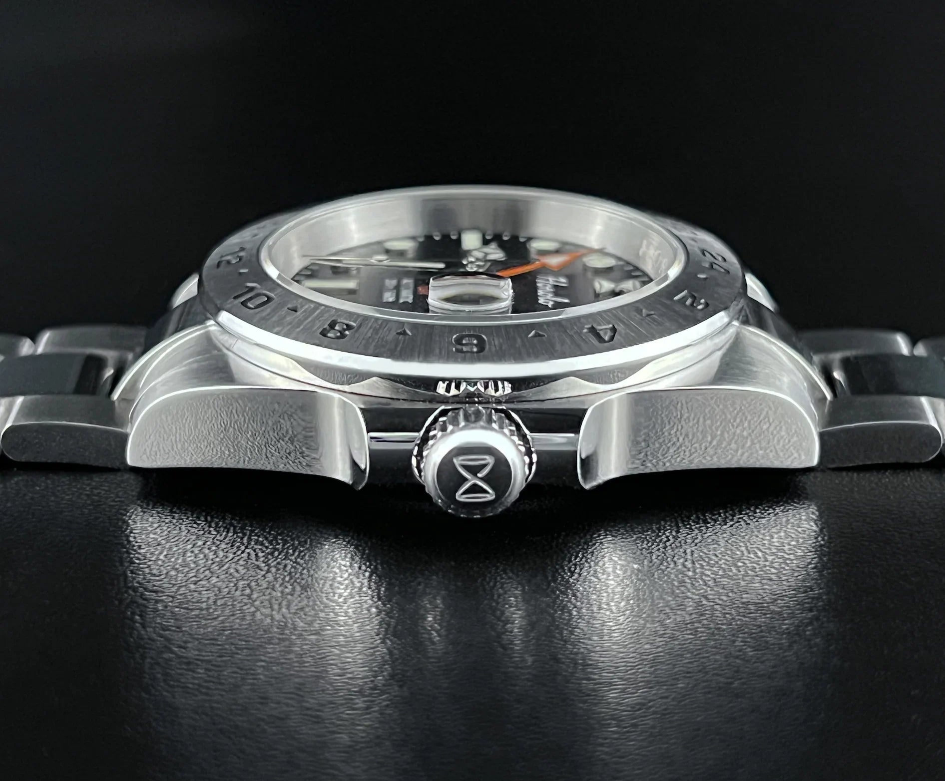 Horolo Black Dial and Steel Bezel Vintage GMT Watch - Horolo Watch